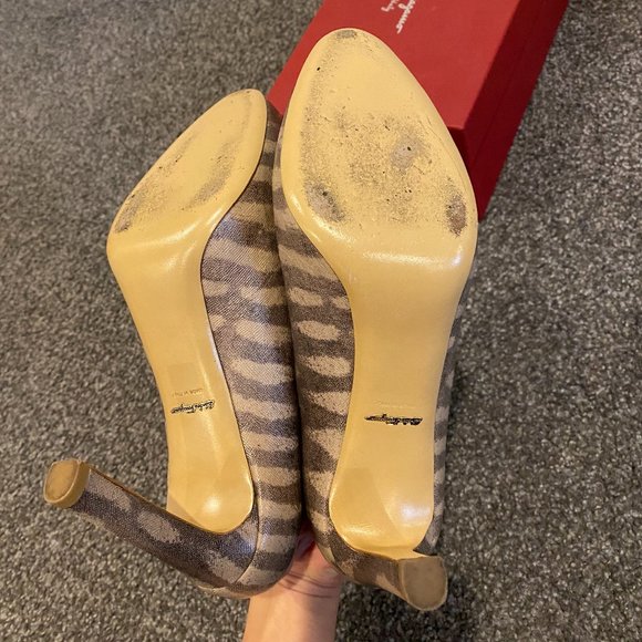 Salvatore Ferragamo Pump Leo 85 size 7.5 C - Picture 7 of 8